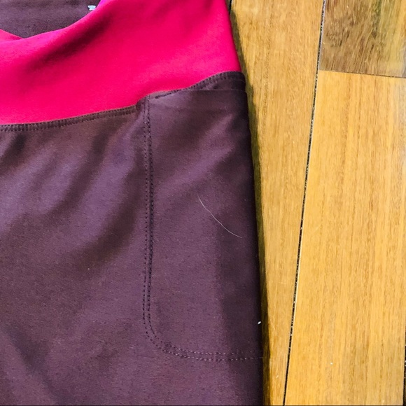 ⭐️ JOYLAB Maroon & Pink Stripe Leggings - Picture 4 of 7